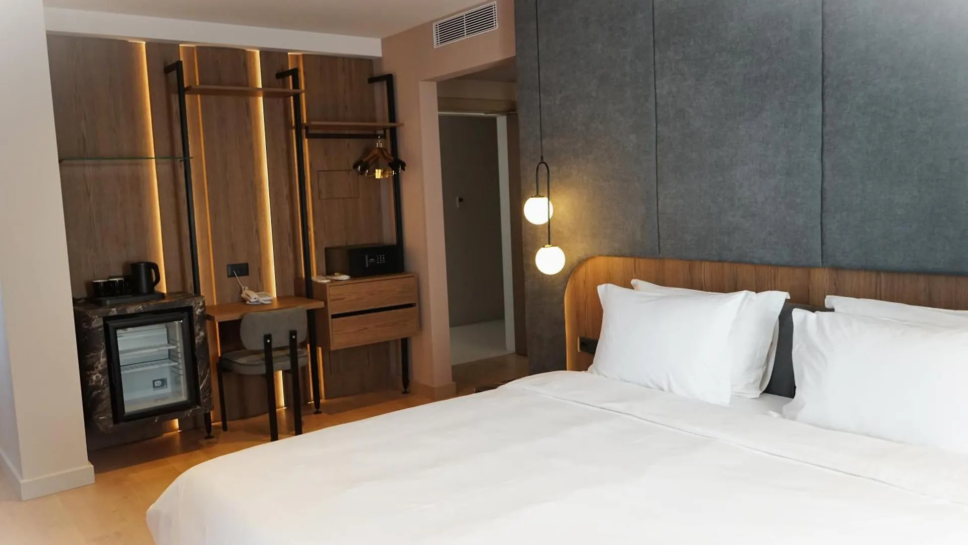 Arbnor Boutique Hotel 地拉那